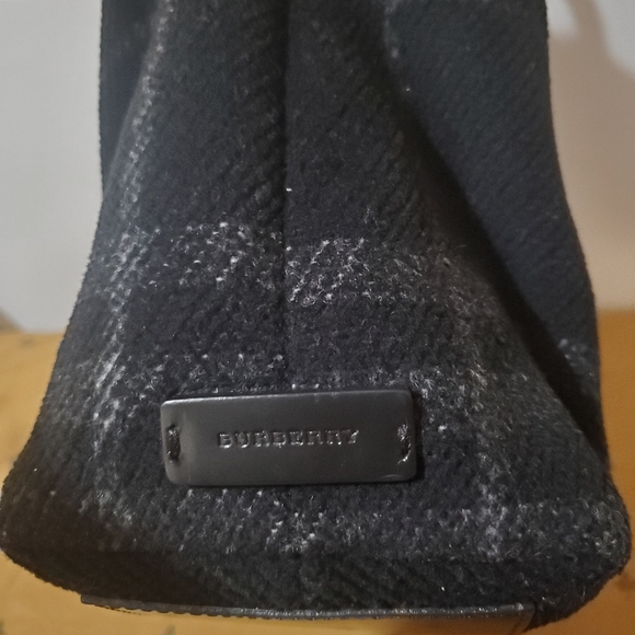 Burberry Bag - Picture 4 of 10